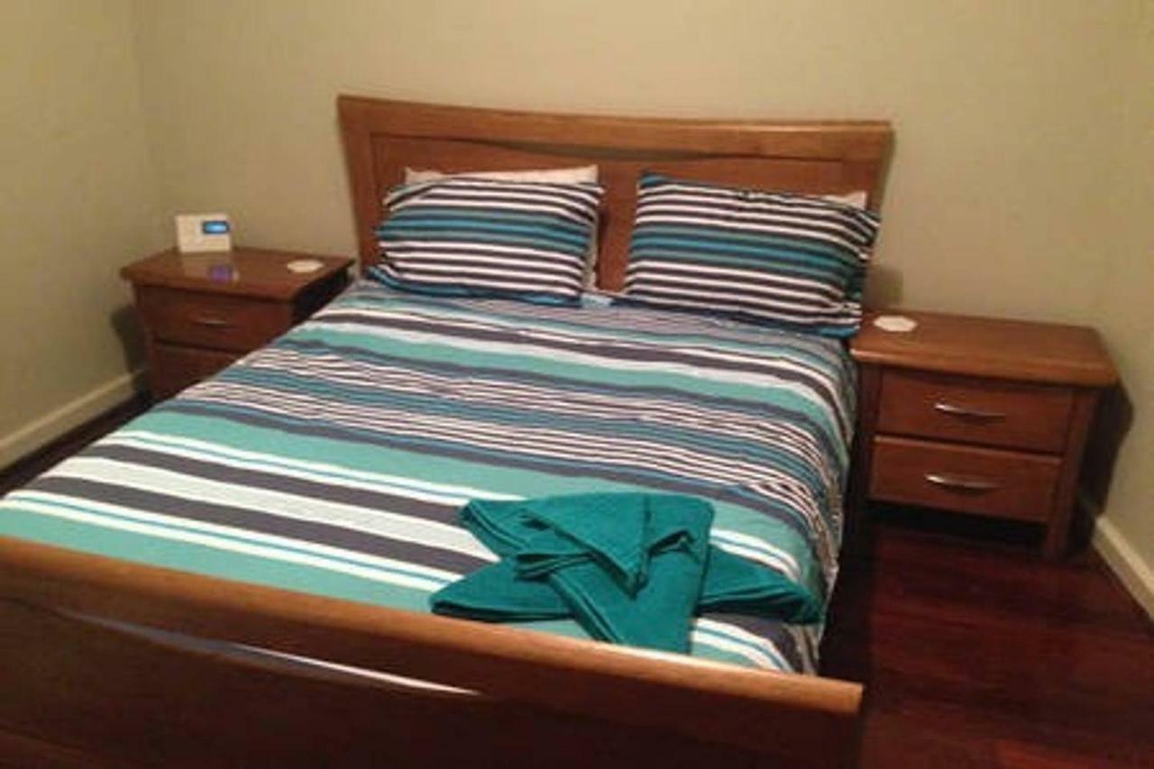Affordable & Comfortable Apartment On Langley Park เพิร์ท ภายนอก รูปภาพ